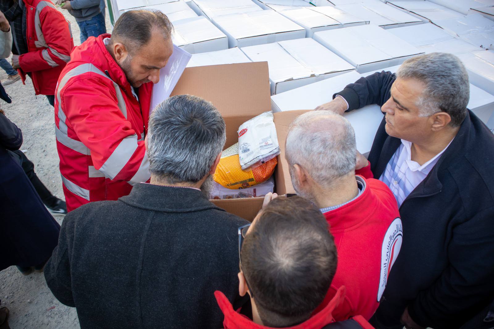 تم تسليم 250 حصة غذائية لمرضى غسيل الكلى ومرضى السرطان وبعض الإعاقات المعقدة